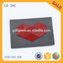 LB394 Custom Embossed Heart Metal Logo Patch en métal en cuir